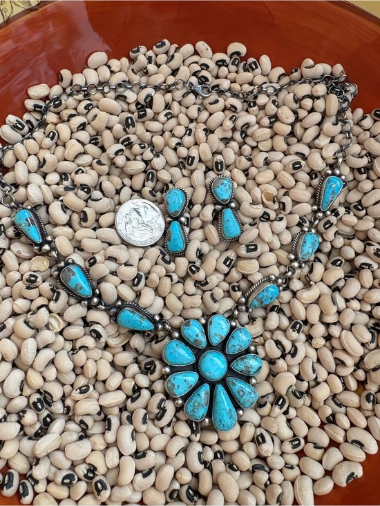 Native American Jewelry - Turquoise Floral Cluster Necklace and Earrings Set - Bright Turquoise